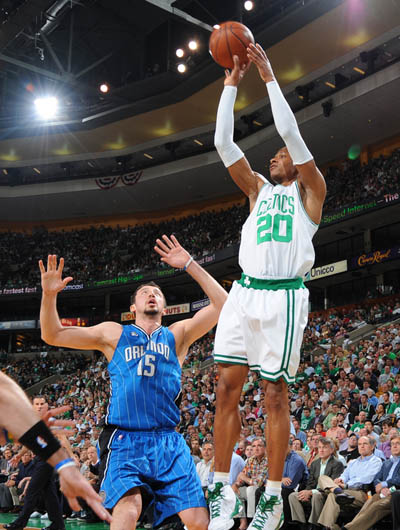 探讨比赛中 探讨比赛中