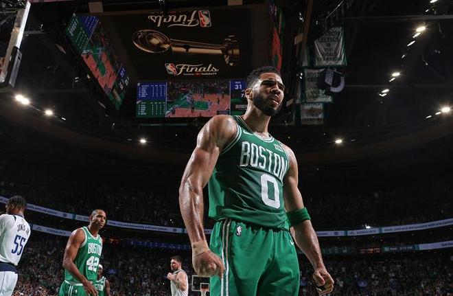 面临着一个 面临着一个